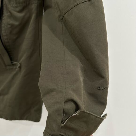 The North Face Westoak City Olive Green Trench Jacket. - Picture 6 of 8